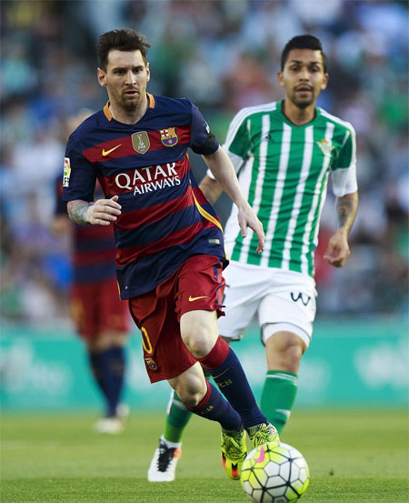 messi-lap-cu-dup-kien-tao-barca-lai-pha-hong-hy-vong-cua-atletico-va-real-2