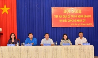 Ứng cử viên đại biểu Quốc hội khóa XIV tiếp xúc với cử tri Thành phố Tây Ninh và huyện Châu Thành