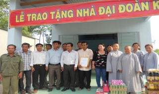 Châu Thành: Trao nhà ĐĐK cho hộ nghèo
