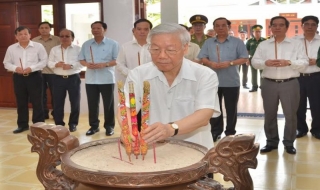 Tổng Bí thư Nguyễn Phú Trọng thăm Khu di tích Trung ương Cục miền Nam và Nông trường Ninh Điền