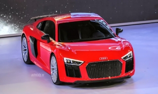 Đã tai nghe Audi R8 Coupe nẹt pô tại Hà Nội