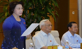 Chủ tịch QH Nguyễn Thị Kim Ngân: “Đừng làm thêm nhánh quyền lực nữa!”