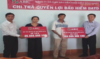 ABIC chi trả trên 160 triệu đồng quyền lợi bảo hiểm cho người dân huyện Bến Cầu
