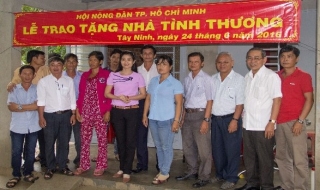 Trảng Bàng: Trao tặng nhà tình thương cho hộ nghèo xã Lộc Hưng