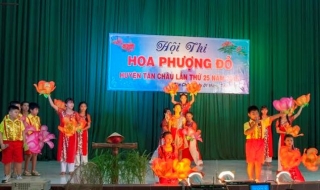 Tân Châu tổ chức hội thi Hoa phượng đỏ
