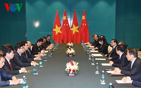ly-khac-cuong-UXVK.jpg ly-khac-cuong-UXVK.jpg