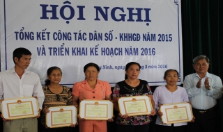 Thù lao đã thấp, còn chậm