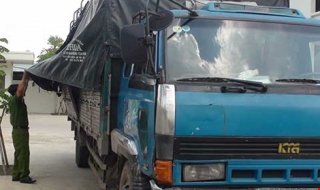 Đồng Nai: Bãi rác độc hại có giang hồ gác