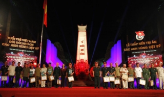 Tưởng nhớ, tri ân các anh hùng liệt sĩ