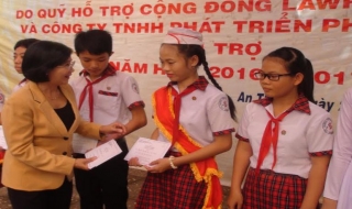 Trao 121 suất học bổng Lawrence S.Ting cho học sinh Trảng Bàng