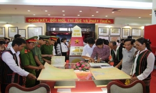 Triển lãm tài liệu Trường Sa, Hoàng Sa là của Việt Nam