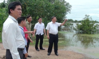 Lãnh đạo huyện Trảng Bàng kiểm tra tình hình ngập lụt trên địa bàn