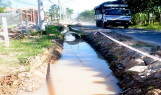 Ngổn ngang sau lũ