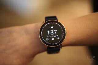 [CES 2017] Misfit giới thiệu smartwatch màn hình cảm ứng Vapor