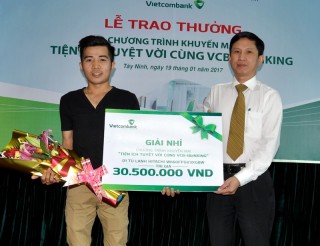 Vietcombank chi nhánh Tây Ninh trao thưởng chương trình khuyến mãi