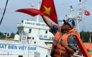 Đón Xuân mới cùng chiến sỹ trên tàu cảnh sát biển Việt Nam