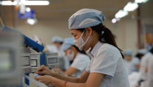 Bloomberg: Kinh tế Việt Nam hướng đến láng giềng khi Mỹ rút khỏi TPP