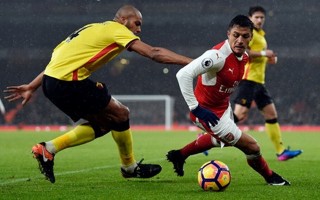 Thua đau Watford, Arsenal mất ngôi nhì Premier League