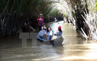 Ngành du lịch Việt Nam “bội thu” khách dịp Tết Đinh Dậu 2017