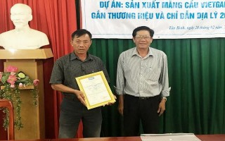 Mãng cầu của Tổ liên kết xã Tân Bình đạt chuẩn VietGAP