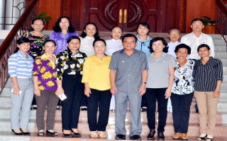 Thường trực Tỉnh uỷ: Gặp mặt Đoàn đại biểu Tây Ninh tham dự Đại hội đại biểu phụ nữ toàn quốc