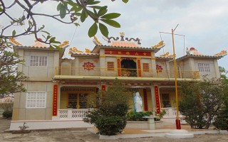 Chùa xưa trong phố Tây Ninh