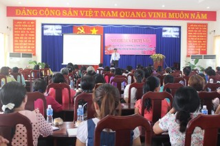 Yêu thương và chia sẻ- chìa khóa giữ gìn hạnh phúc gia đình