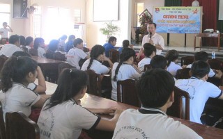Tư vấn, hướng nghiệp cho hơn 200 học sinh huyện Dương Minh Châu