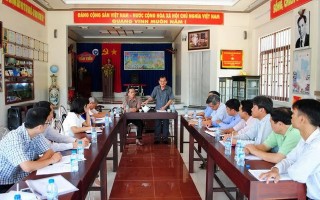 Phó Bí thư thường trực Tỉnh ủy thăm và làm việc với các HTX ở Tân Châu