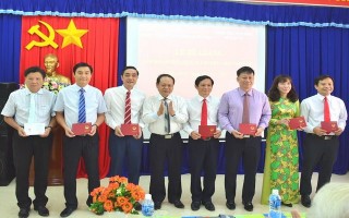Tây Ninh: Bế giảng lớp bồi dưỡng ngạch chuyên viên cao cấp