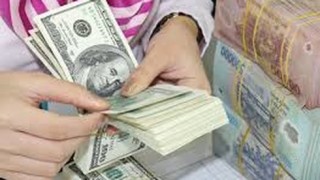 Giá USD giảm sâu, về sát 22.700 đồng/USD