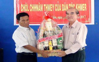 Lãnh đạo tỉnh chúc tết cổ truyền đồng bào dân tộc Khmer