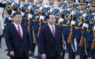 21 loạt đại bác chào mừng Chủ tịch nước Trần Đại Quang thăm Trung Quốc