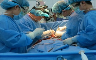 Phẫu thuật tim thành công cho một nữ bệnh nhân nhiễm HIV