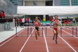 Hồng Hân chạy 400m rào vượt kỷ lục trẻ châu Á