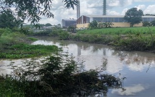 Vì sao nước suối Kà Tum ô nhiễm?