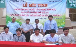 Mít tinh hưởng ứng Ngày môi trường thế giới