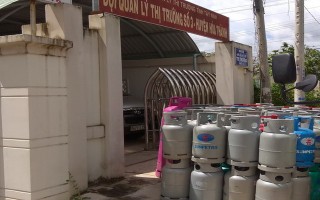 Tạm giữ 220 bình gas giả