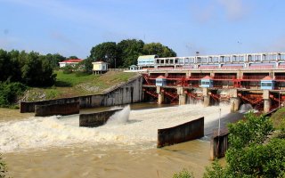 Quốc hội thảo luận dự án Luật Thủy lợi và Dự án Cảng hàng không quốc tế Long Thành