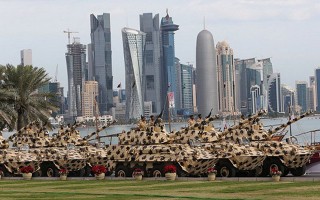 Qatar báo động quân đội, dọa bắn mọi tàu chiến xâm nhập