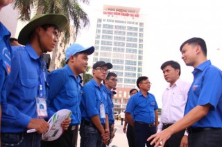 Tiếp sức cho… tình nguyện viên