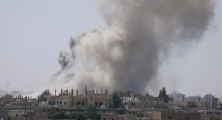 Liên minh do Mỹ dẫn đầu tiến hành 8 vụ tấn công IS gần Raqqa