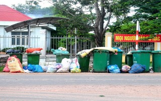 Rác- chuyện không nhỏ
Kỳ 1: Rác từ thành thị đến nông thôn