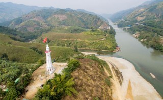 Về nơi sông Mẹ chảy vào đất Việt