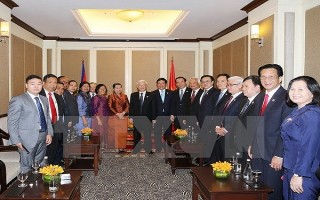 Tổng Bí thư rời thủ đô Phnom Penh, đi thăm tỉnh Preah Sihanouk