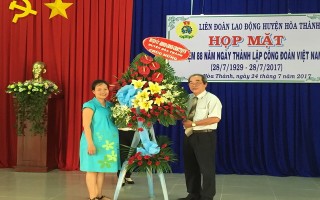 Hoà Thành: Họp mặt kỷ niệm 88 năm ngày thành lập Công đoàn Việt Nam