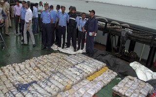 Ấn Độ bắt giữ tàu chở lô ma tuý lớn nhất từ trước đến nay