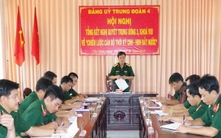 Trung đoàn 4: Tổng kết 20 năm thực hiện “Chiến lược cán bộ thời kỳ đẩy mạnh công nghiệp hoá- hiện đại hoá đất nước”