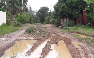 Người dân ấp Ninh Hoà mong sớm nâng cấp, sửa chữa tuyến đường 31
