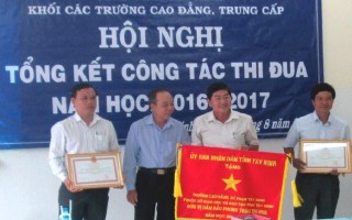 Khối Thi đua các trường Cao đẳng, Trung cấp tổng kết phong trào thi đua năm học 2016 - 2017